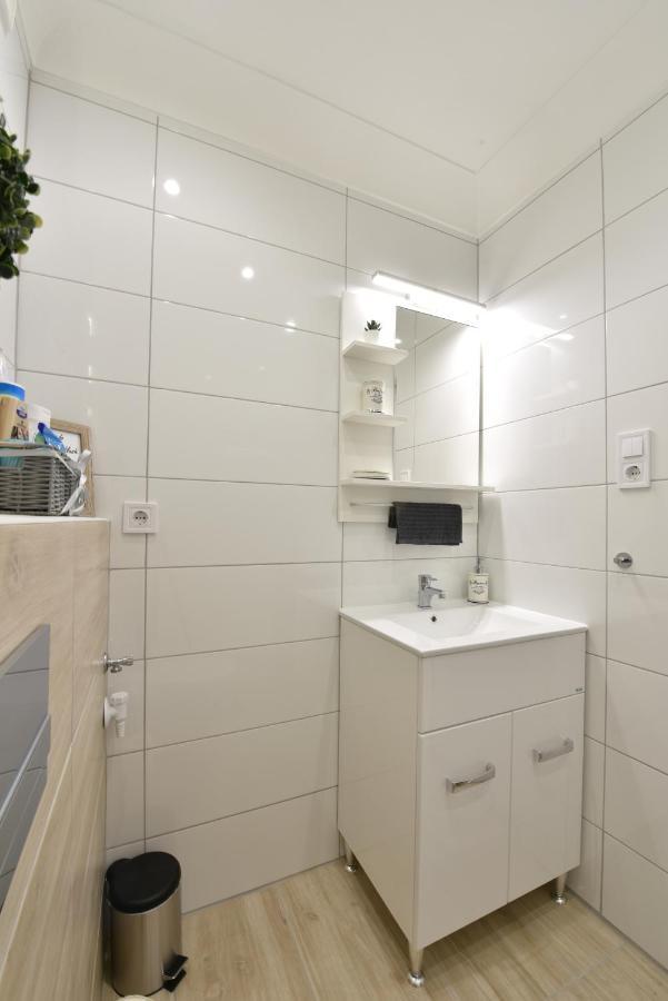 Kiralykut 1 Apartman - Ingyen Parkolas, Bicajok, Ac Székesfehérvár Exteriér fotografie